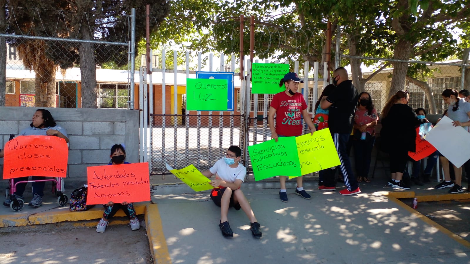 Se manifiestan luego de meses sin luz