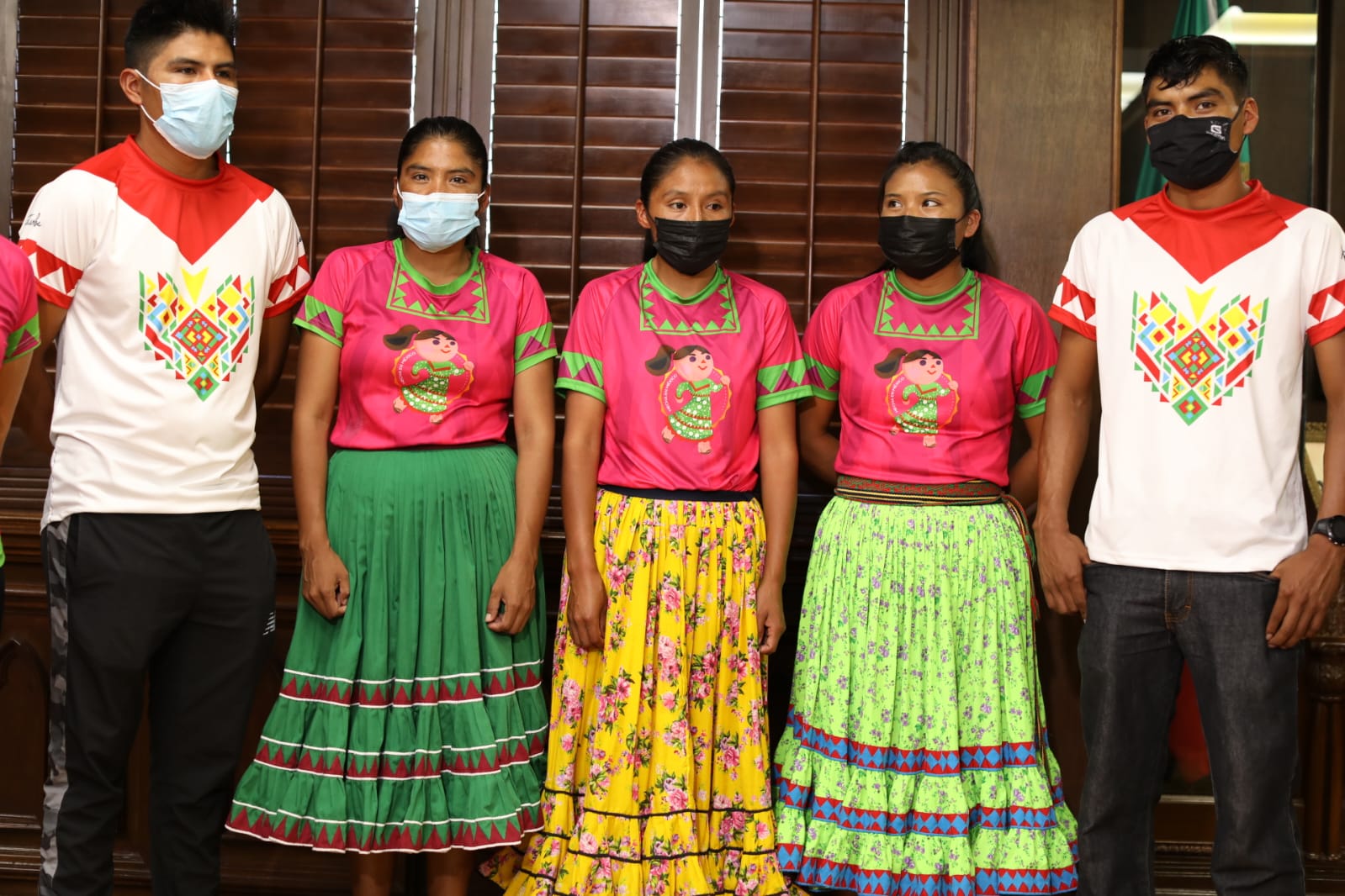 Corredores raramuris representan a México en República Checa