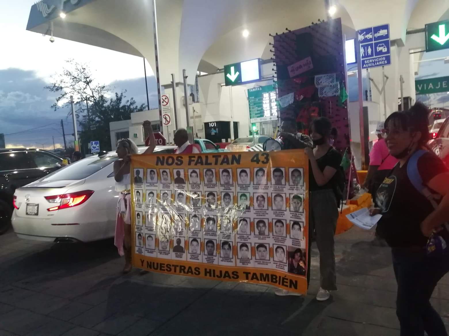 Ayotzinapa vive, la lucha sigue: Juárez se une a exigencia de justicia por aniversario