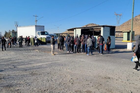 57 menores y 10 adultos migrantes fueron rescatados en un punto de revisión de Juárez