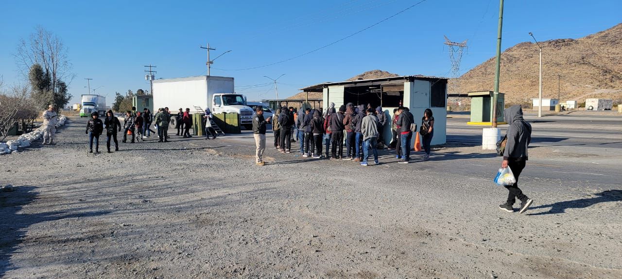 57 menores y 10 adultos migrantes fueron rescatados en un punto de revisión de Juárez