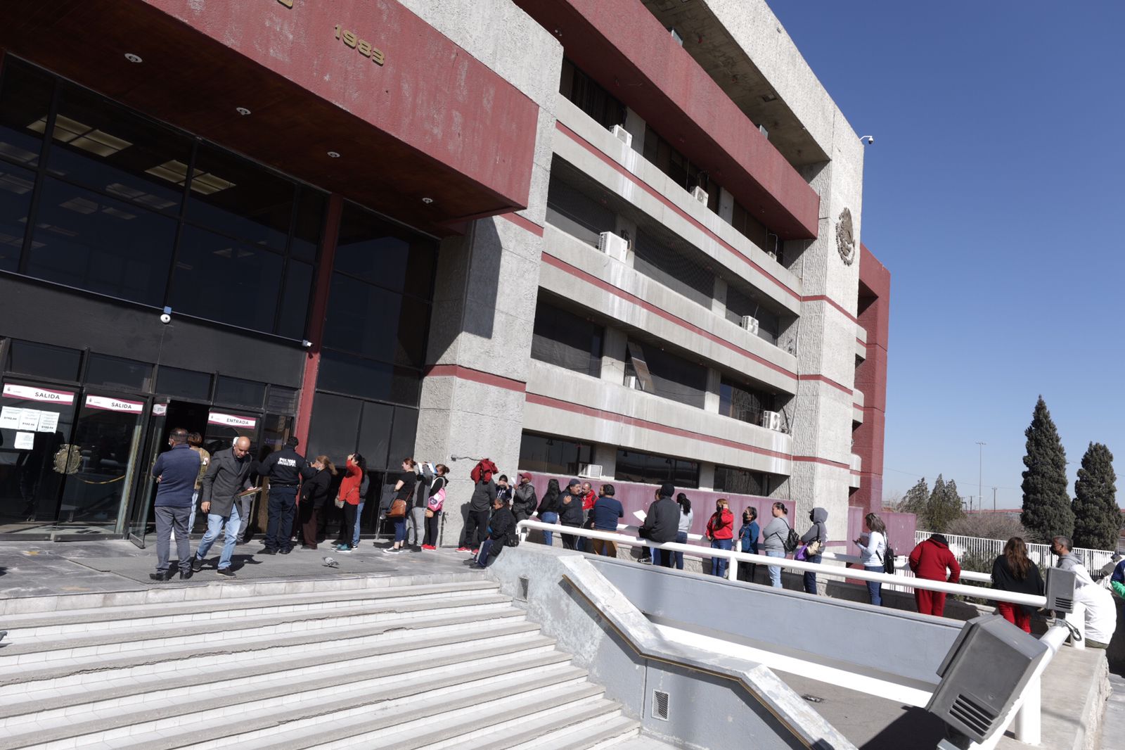 Cerrarán oficinas gubernamentales el lunes