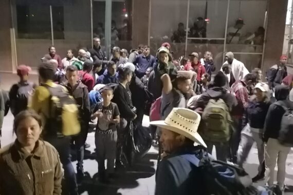 Arribaron 200 venezolanos al Centro Histórico en tren