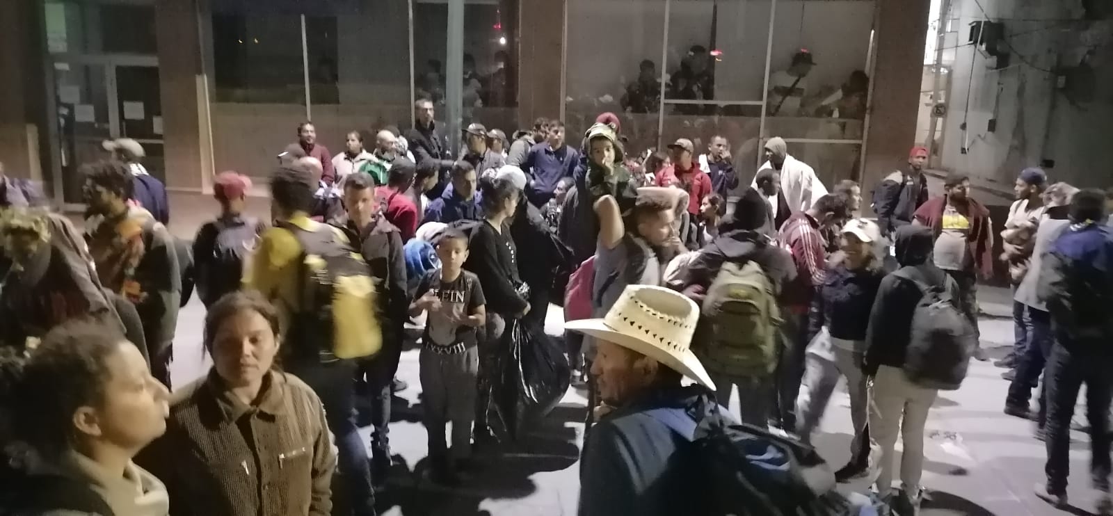 Arribaron 200 venezolanos al Centro Histórico en tren