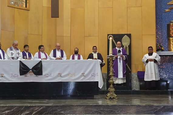 Celebran Misa en Catedral en honor a migrantes fallecidos