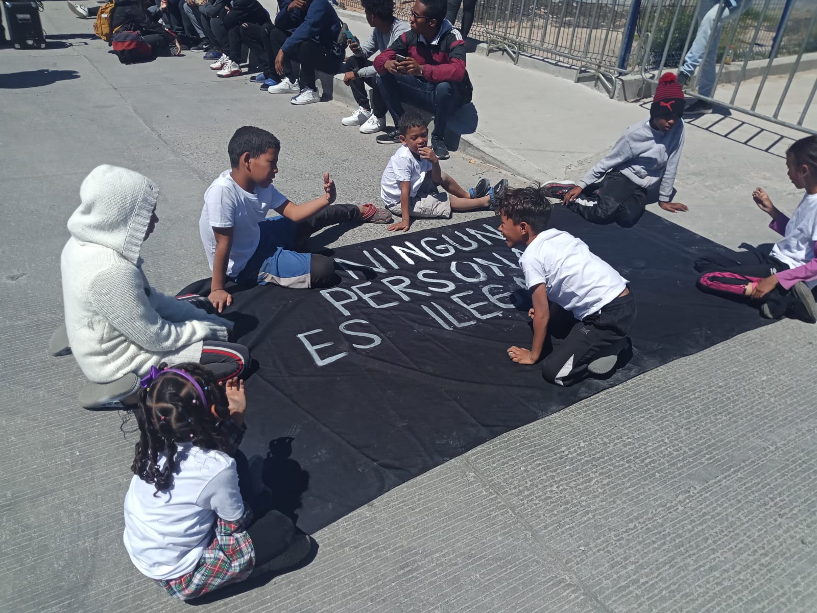 «No somos pollos para que dejen quemar a esos migrantes»