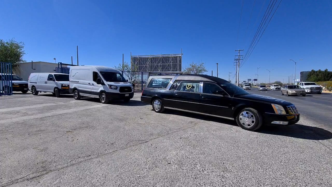 Regresan en ataúdes a su patria a 23 migrantes