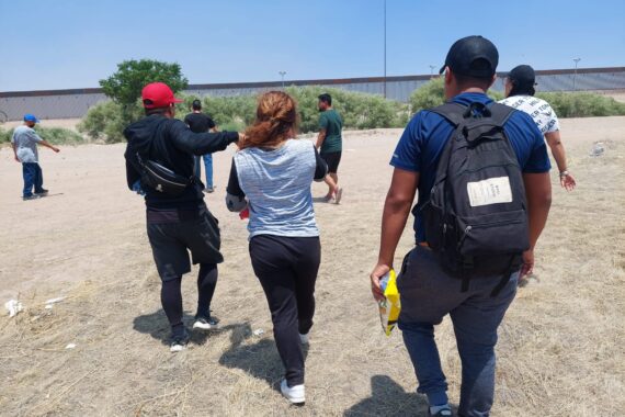 State estimates 12,000 migrants “stranded” in Juárez