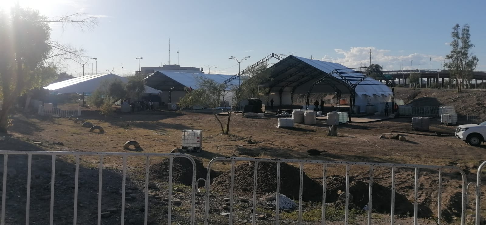 Campamento temporal migrante alberga a 30 personas