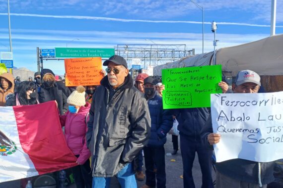 Protestan ferrocarrileros en Puente Libre