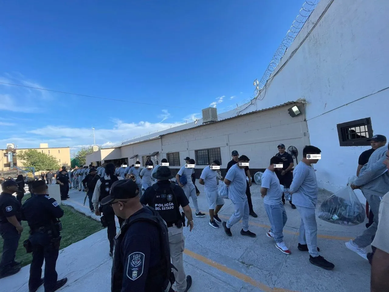 Trasladan a 76 PPL del CERESO 3, tras riña