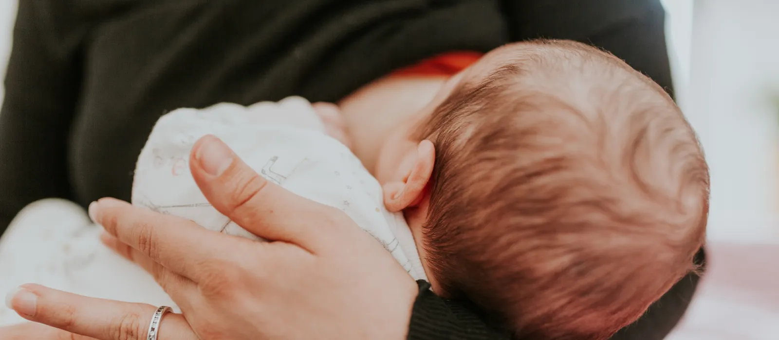 Solo 4 de cada 10 recién nacidos reciben lactancia materna