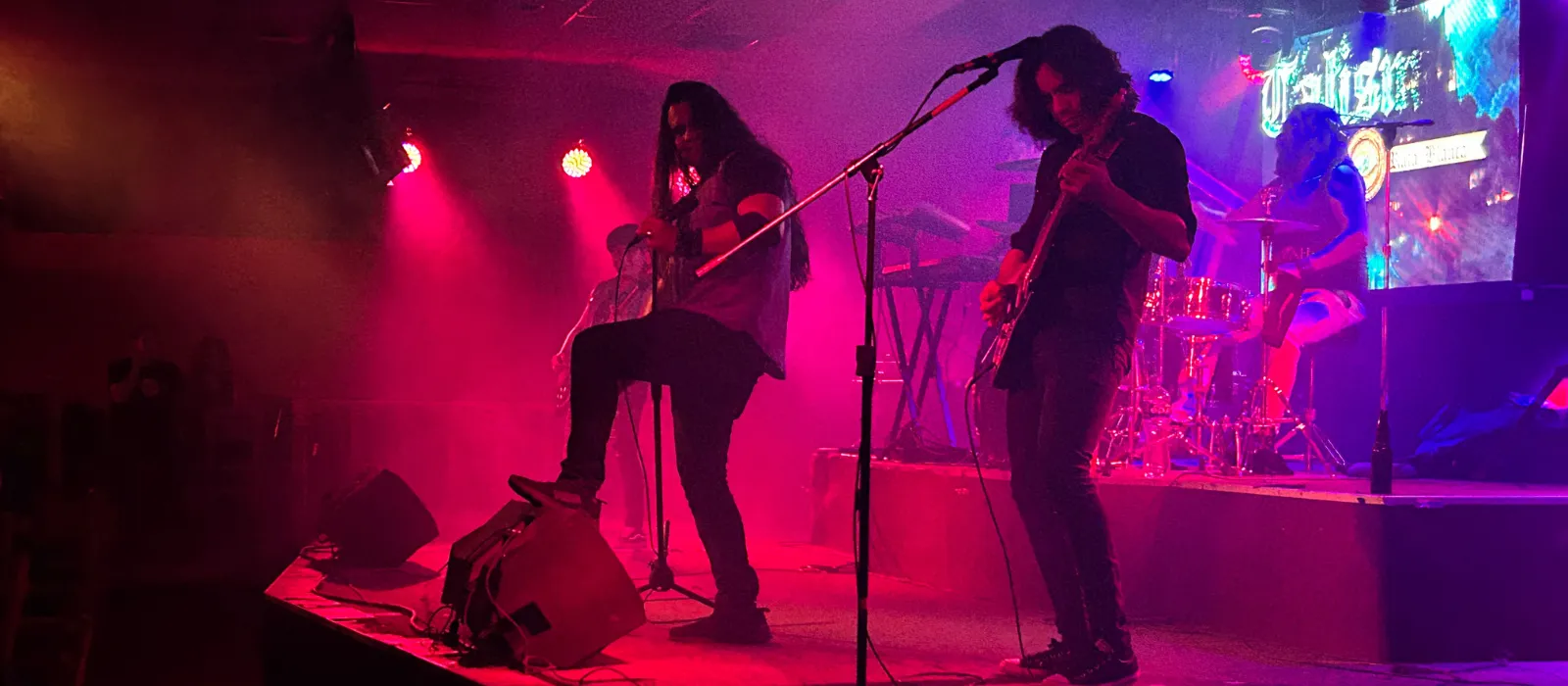 Talismán revivió a Rata Blanca en Ciudad Juárez