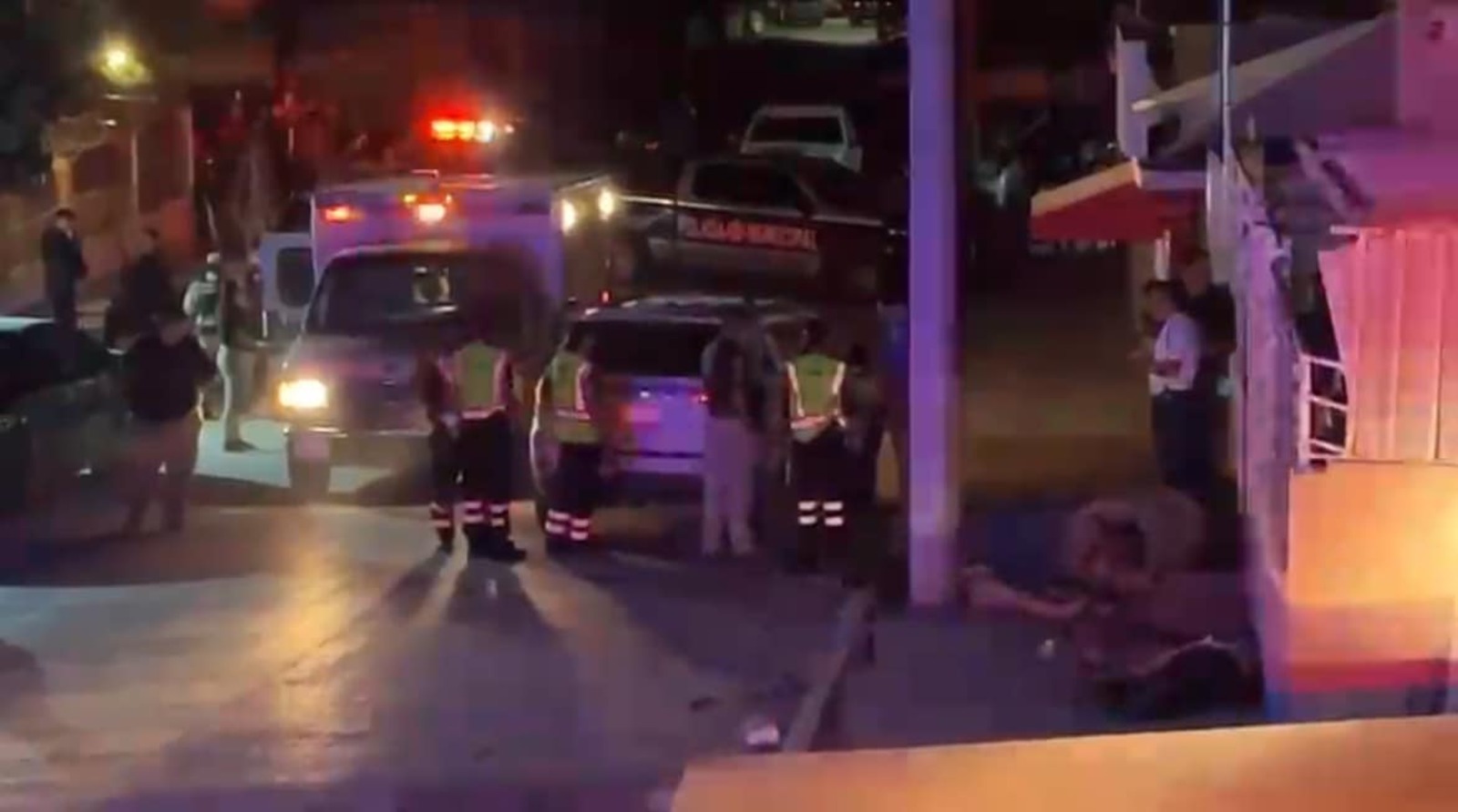 Cinco jóvenes fallecen tras ataque armado en quinceañera