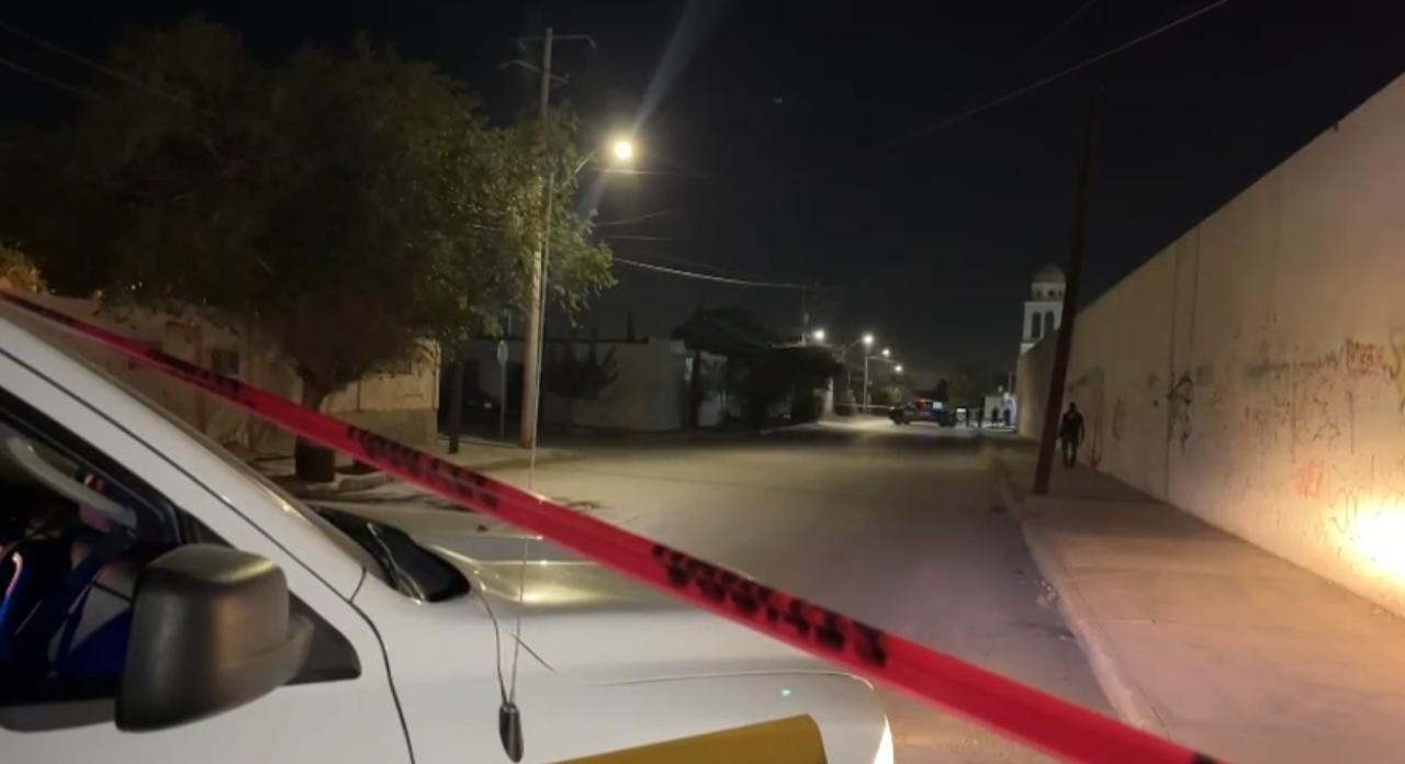 Dejan cuerpo de un hombre con máscara de «El Santo»