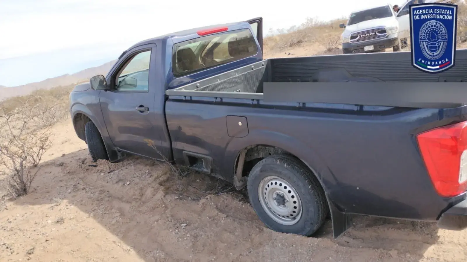 Localizan hombre sin vida en camioneta abandonada
