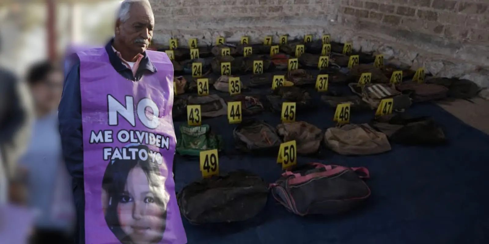 Padre de Esmeralda desmiente hallazgo de mochila en fosa de Jalisco