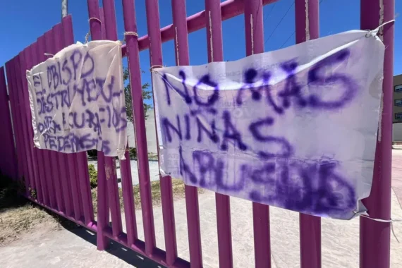 Denuncian impunidad de sacerdote por presunto abuso sexual; hay más víctimas