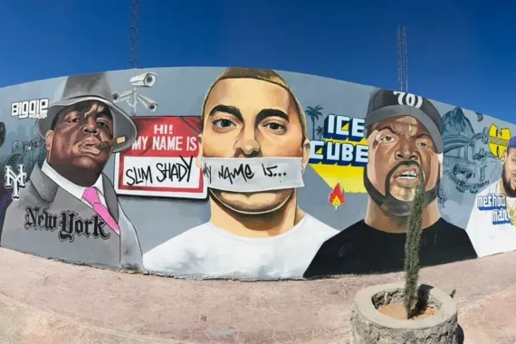 Un mural fronterizo que une culturas al ritmo del “ganster rap”