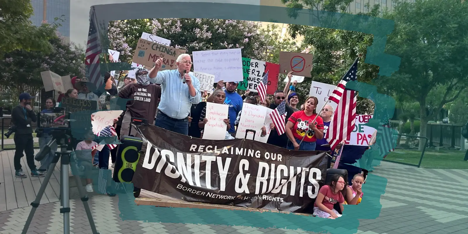 Protestan contra detención de migrantes en El Paso