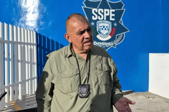 Exigen custodios a Maru Campos cumpla promesa de aumentos salariales