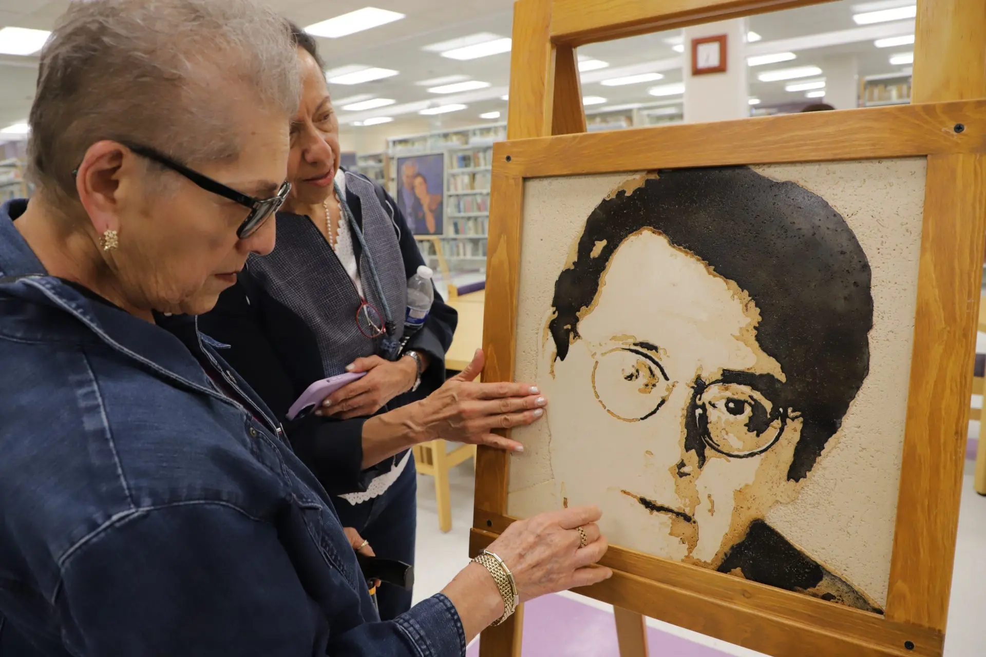 El legado de Carlos Montemayor, más vivo que nunca en su biblioteca