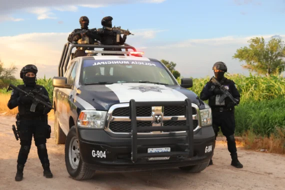 Suspenden a más de 400 policías por presunta corrupción