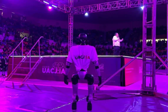 Impulsan el diálogo académico sobre IA en la UACJ