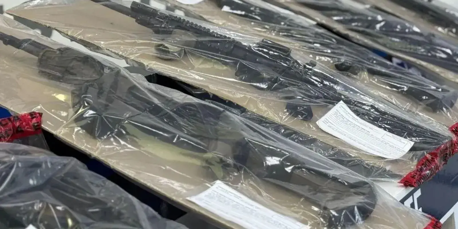 Armas de Europa, Medio Oriente y Rusia «cruzan» la frontera de Juárez-El Paso