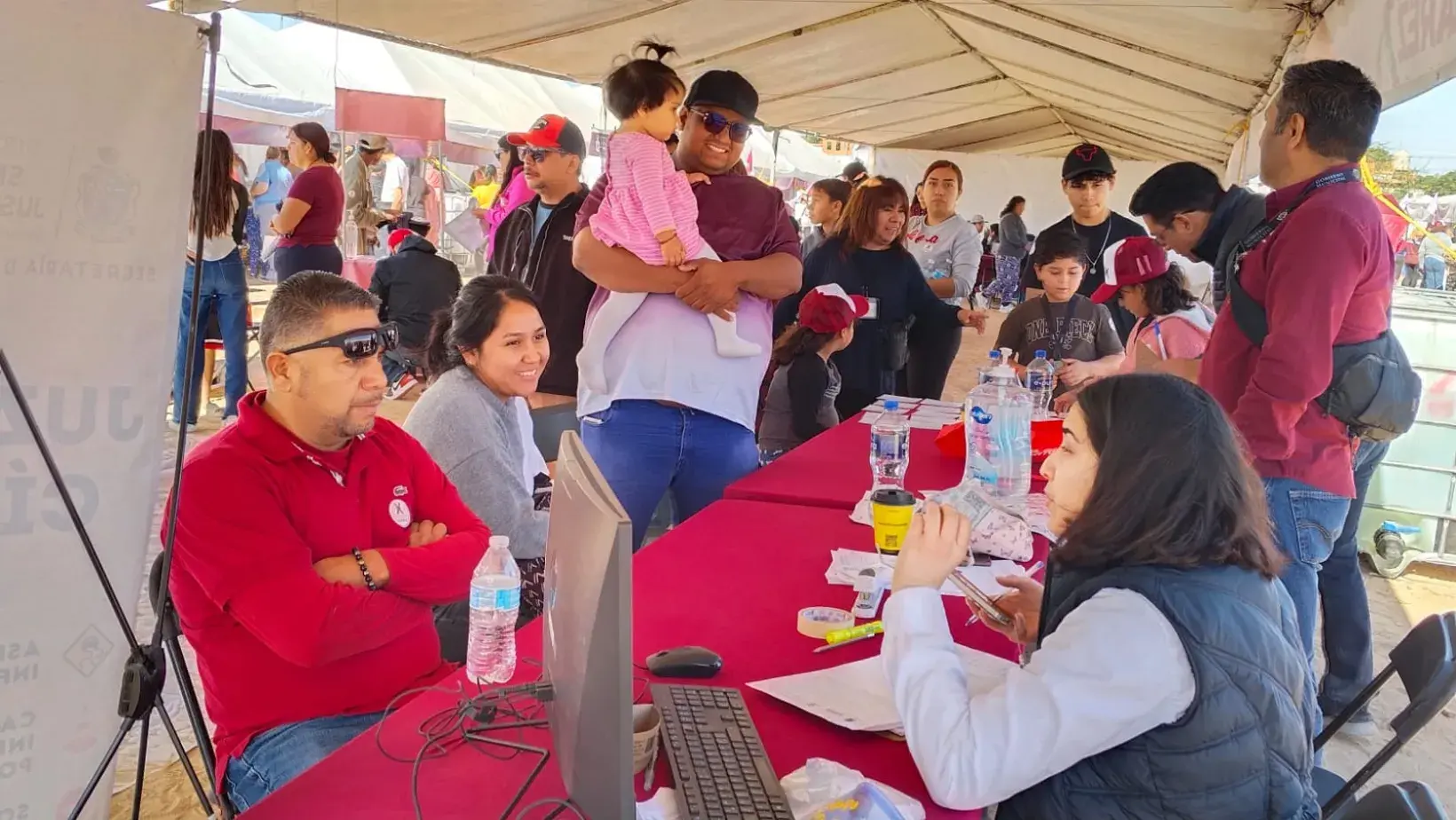 Llevan jornada de servicios públicos a Las Haciendas