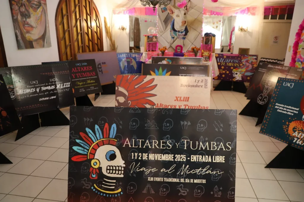 Altares y tumbas 2025 / Foto: UACJ