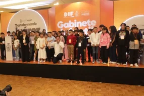 Niños asumen cargos municipales por un día y proponen cambios