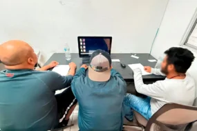 Migrantes enfrentan barreras para conseguir empleo formal